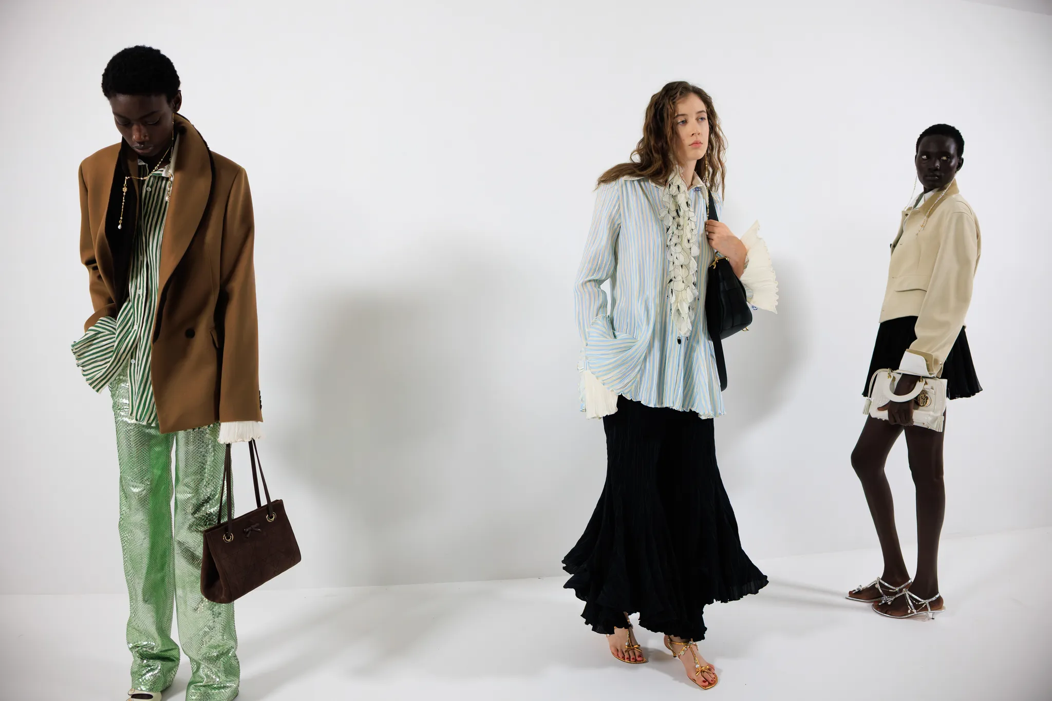 Εβδομάδα Μόδας Παρισιού SS27: Οι καλύτερες backstage στιγμες-54