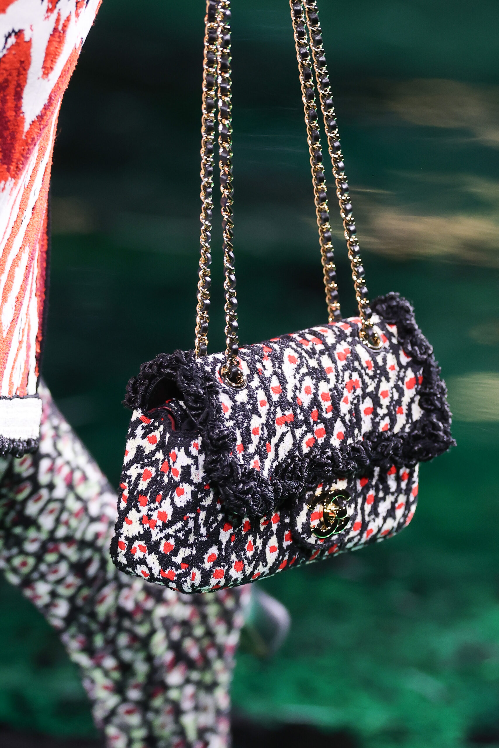 Chanel SS27: Ένα ταξίδι προς την ελευθερία-4