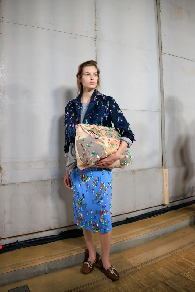 Εβδομάδα Μόδας Παρισιού SS27: Οι καλύτερες backstage στιγμες-86