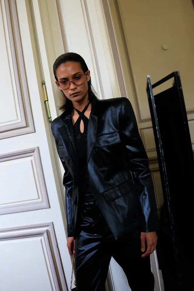 Εβδομάδα Μόδας Παρισιού SS27: Οι καλύτερες backstage στιγμες-69