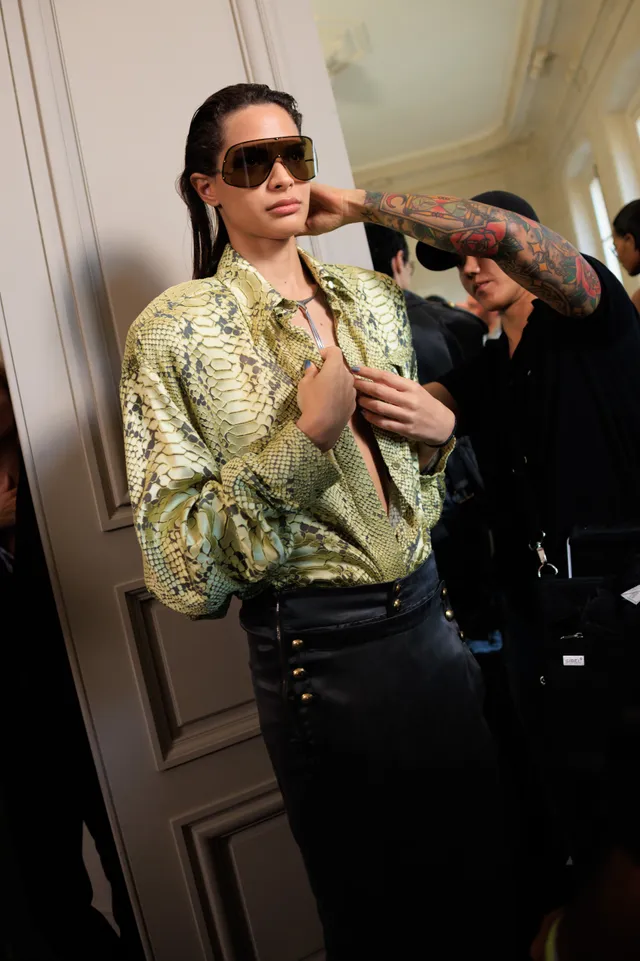 Εβδομάδα Μόδας Παρισιού SS27: Οι καλύτερες backstage στιγμες-55