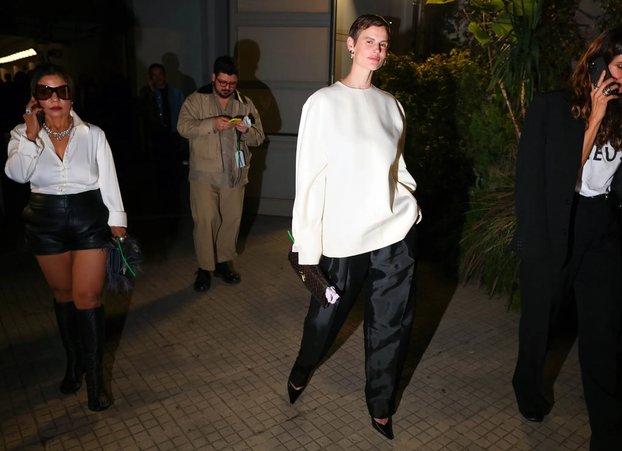 Aντίο φλατ, το street style επιλέγει ψηλοτάκουνα-10