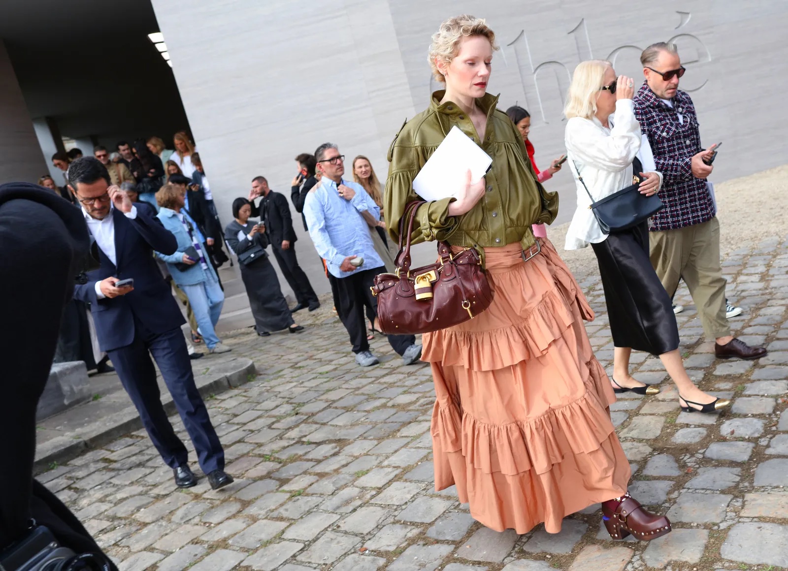 Πώς θα ντυθείτε όπως τα boho girls του street style;-5