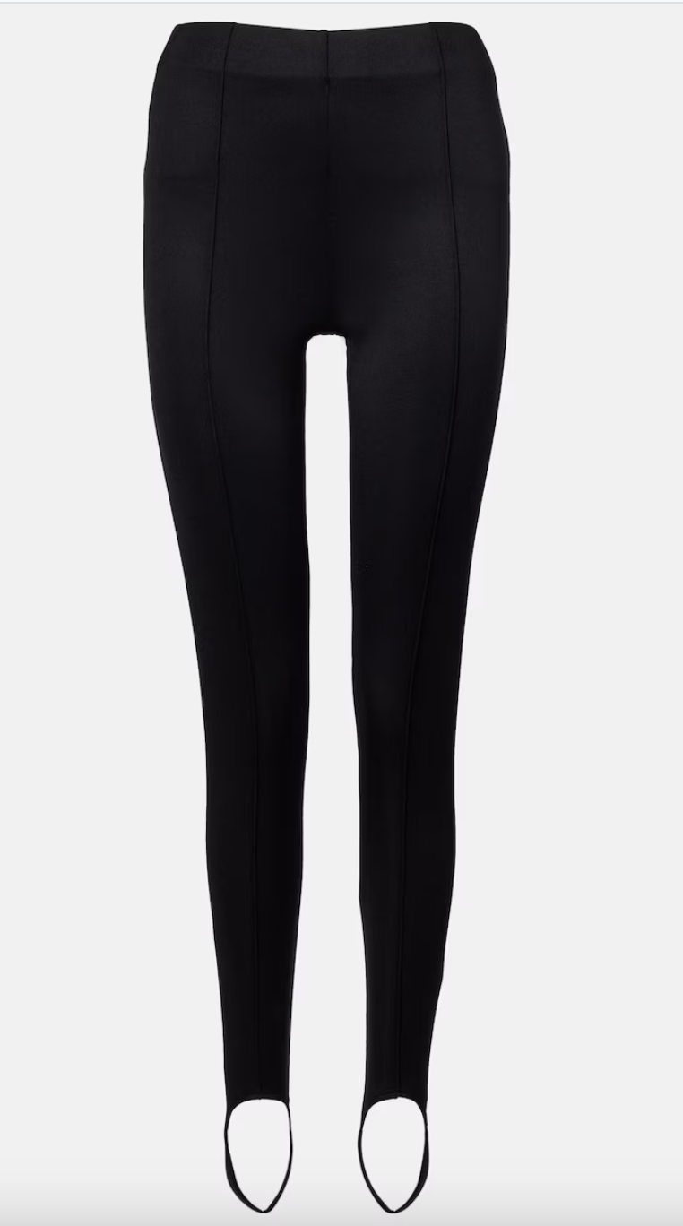 Leggings: 4 looks με ψηλοτάκουνα για τις πιο chic εμφανίσεις-9