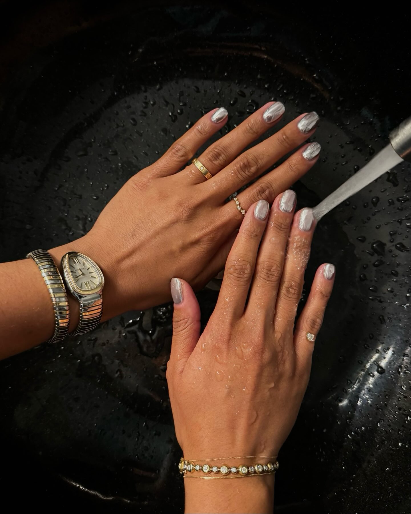 Nail-lifting μανικιούρ: Η τεχνική που κάνει τα δάχτυλα και τα νύχια να φαίνονται πιο μακριά-1