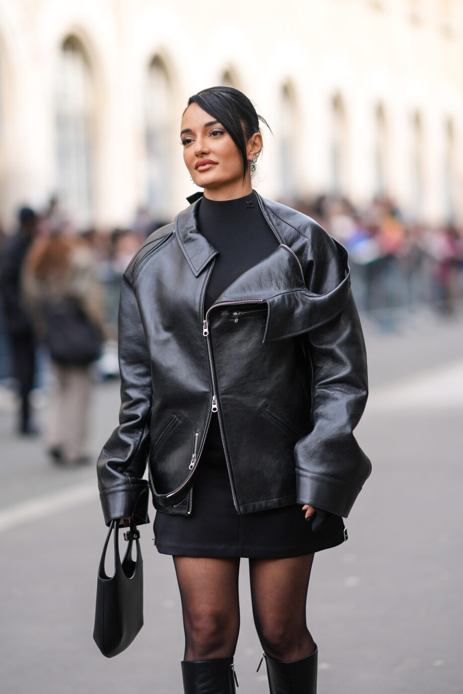 biker-jacket-με-φόρεμα-ο-πιο-cool-συνδυασμός-του-φθιν-419089