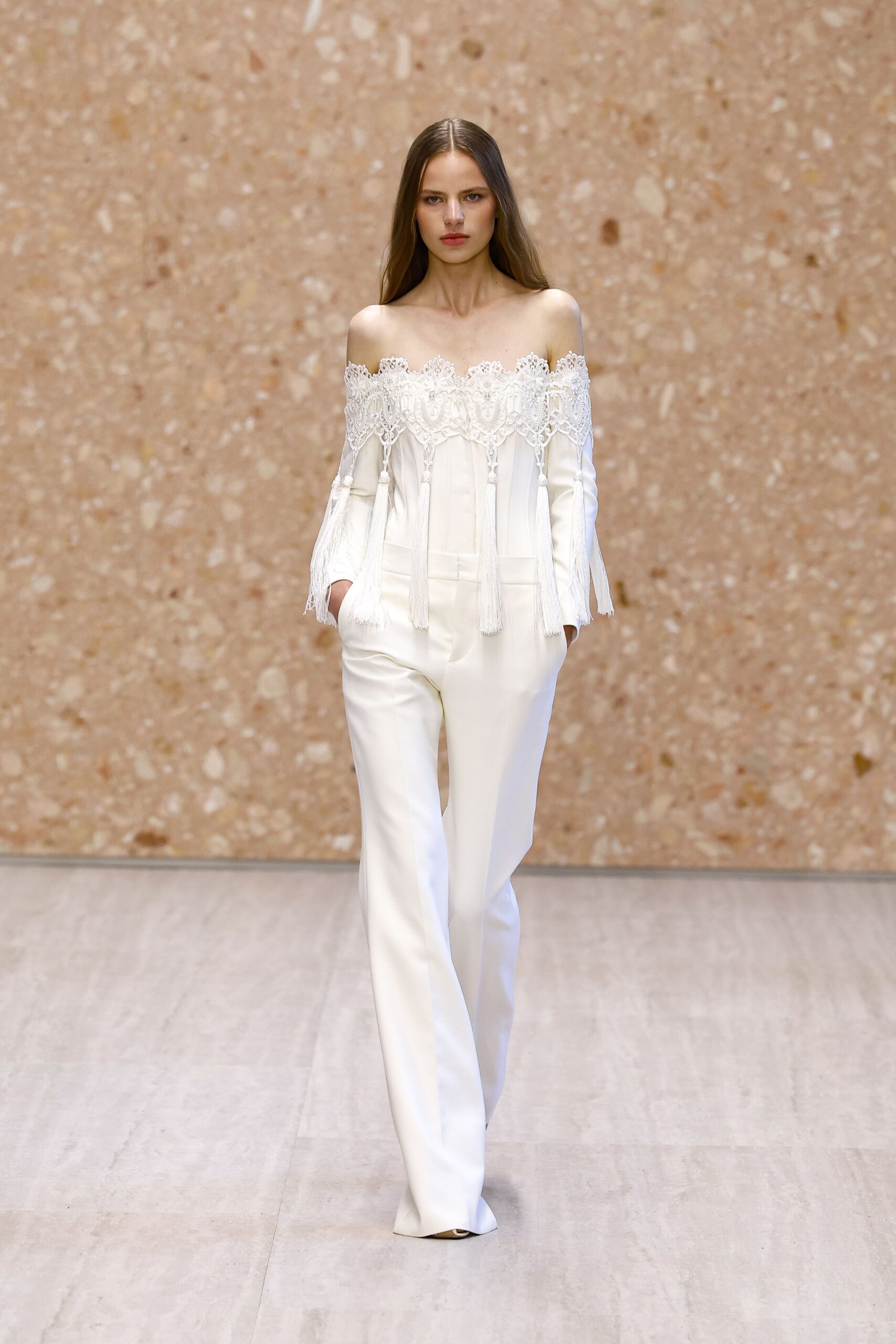 Chloé SS27: 5 τάσεις που θα κρατήσουμε από το show-2