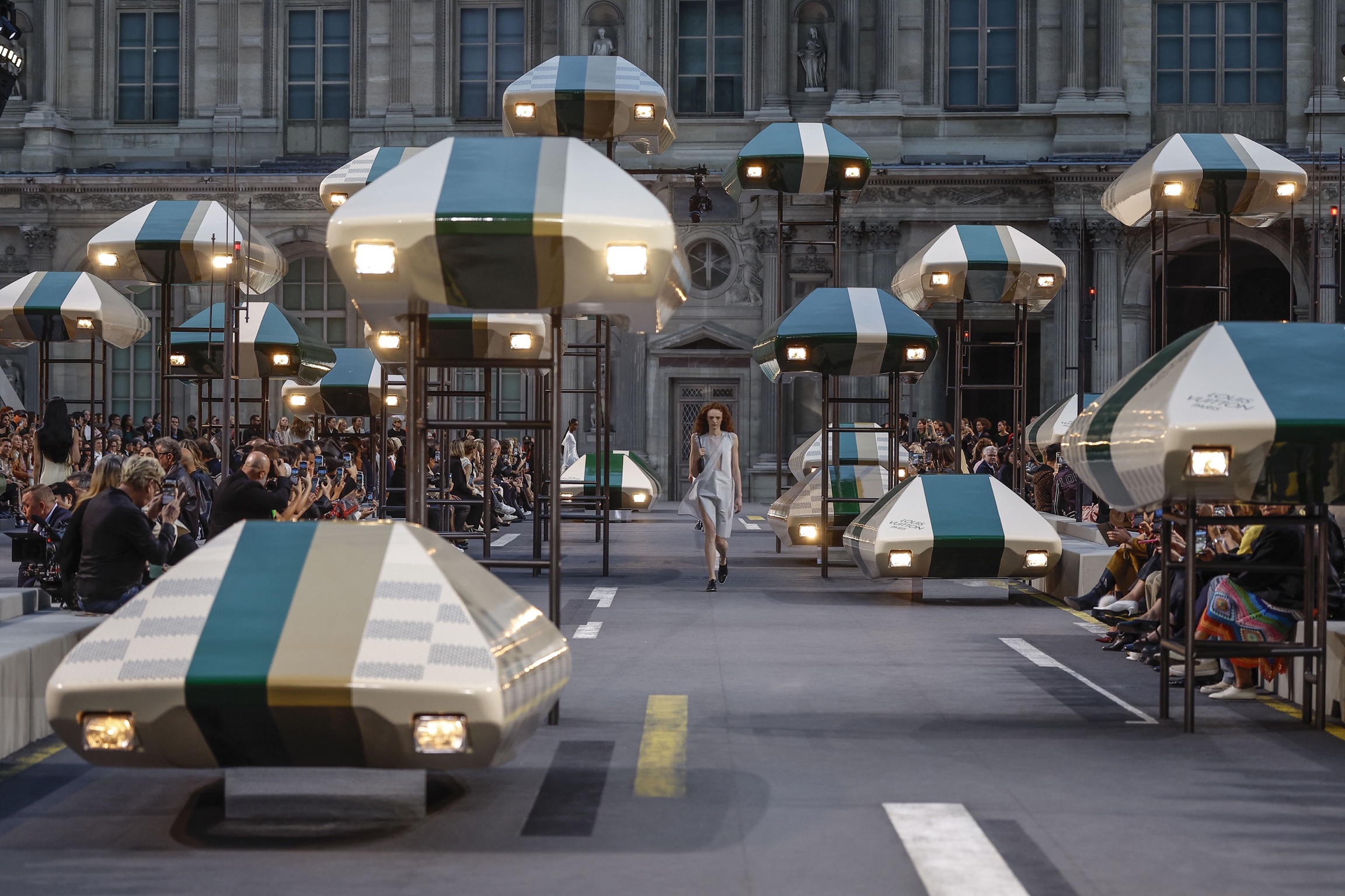 Louis Vuitton SS27: Το νέο less is more του Nicolas Ghesquière-1