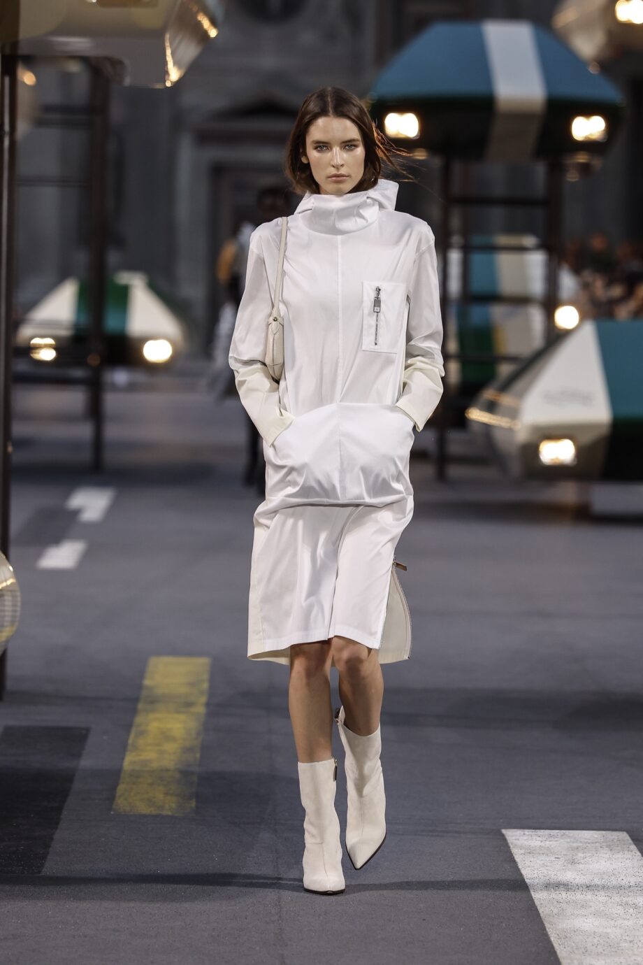 louis-vuitton-ss27-το-νέο-less-is-more-του-nicolas-ghesquiere-418805