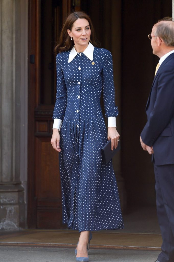 Shirt Dress Το 'it' φόρεμα που δεν αποχωρίζεται η Kate Middleton